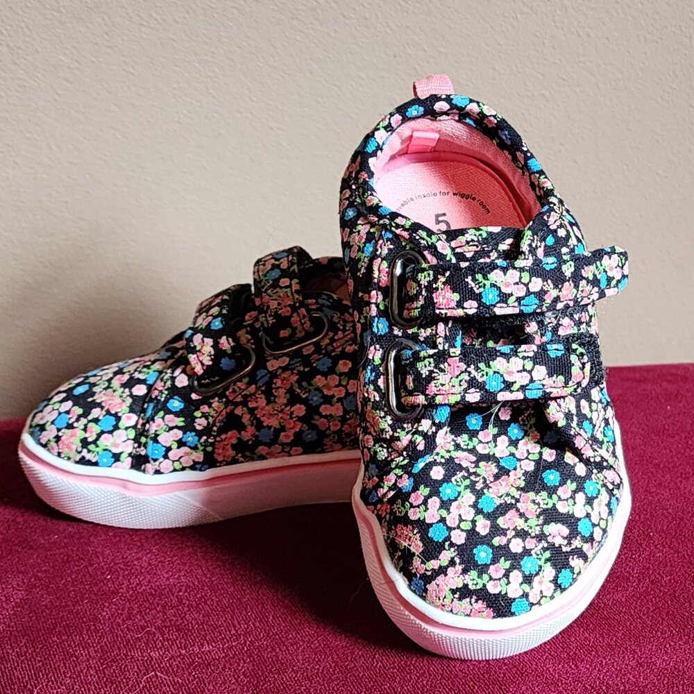 Wonder Nation Toddler Girl Casual Canvas Skate Sneaker, Size5